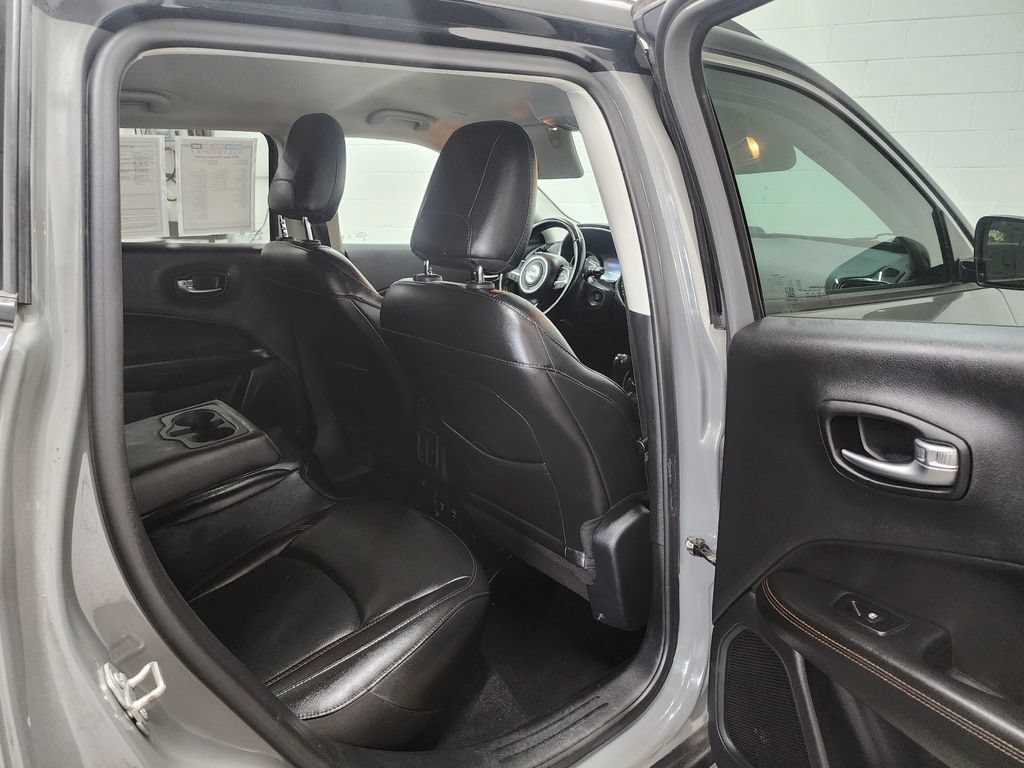 Used 2020 Jeep Compass Limited AWD/4WD image 29