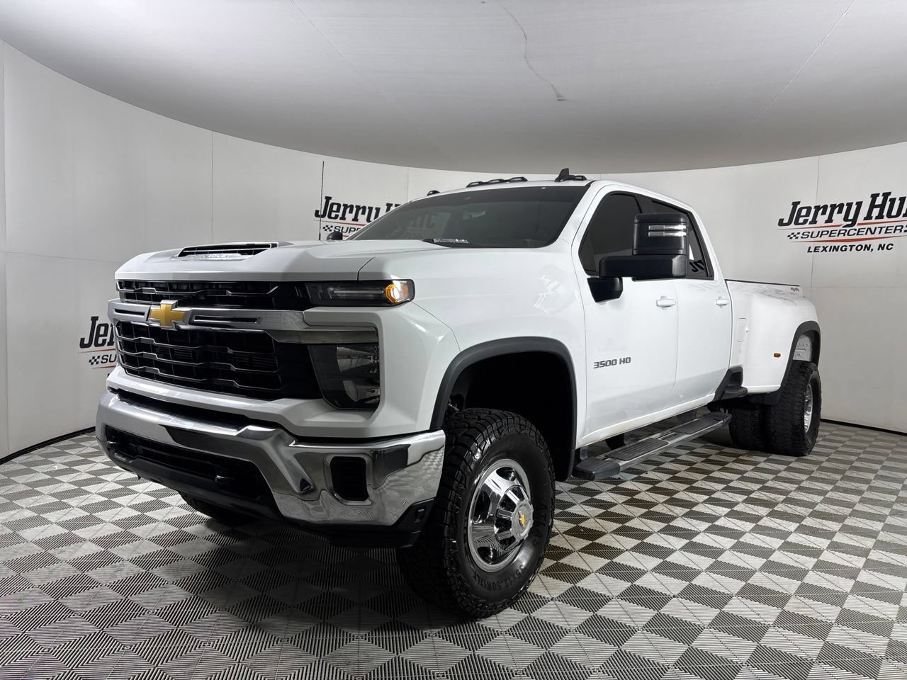 Used 2024 Chevrolet Silverado 3500 LT