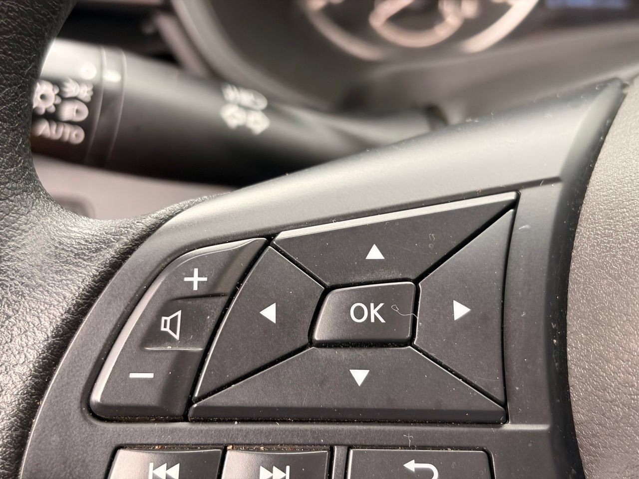 Certified 2023 Nissan Altima 2.5 SV FWD image 29