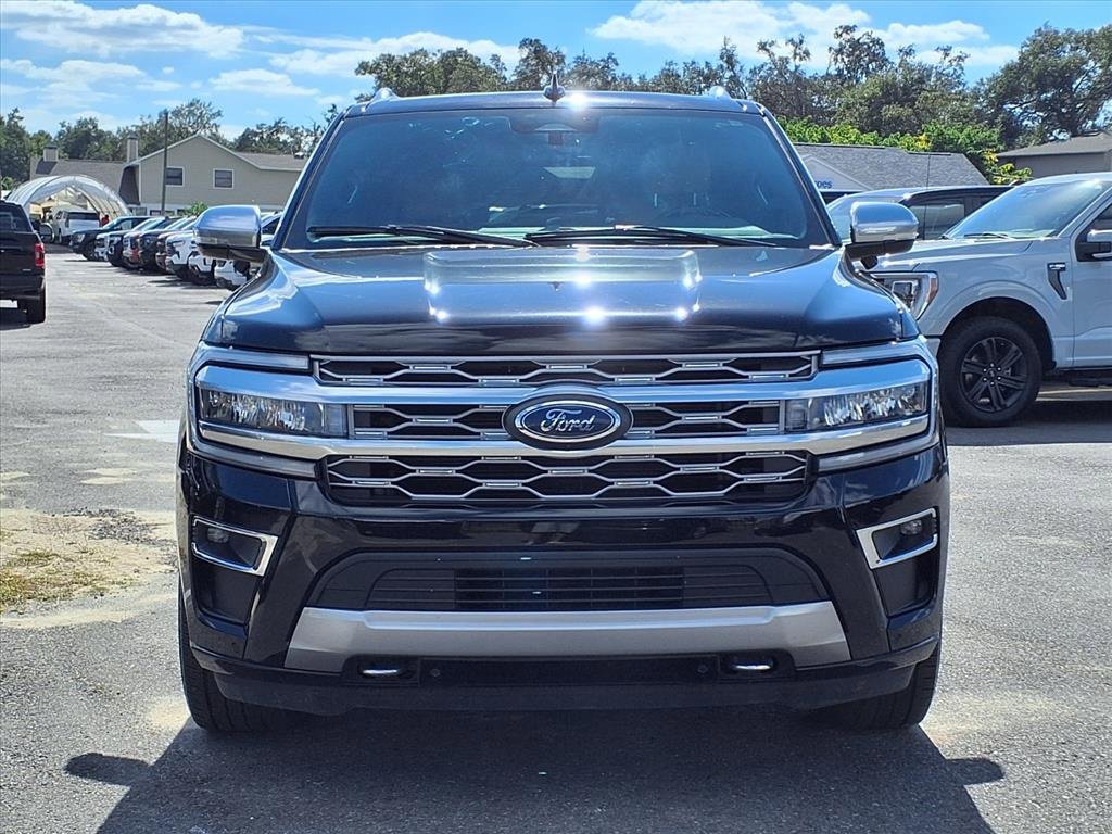 Used 2023 Ford Expedition Max Platinum image 2