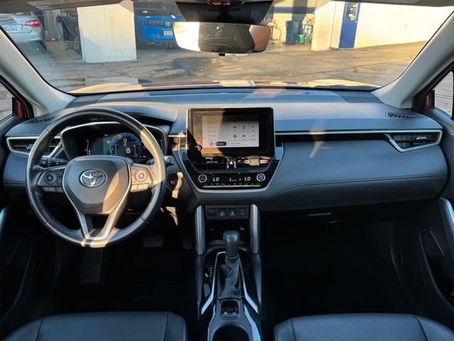 Used 2024 Toyota Corolla Cross XLE image 18