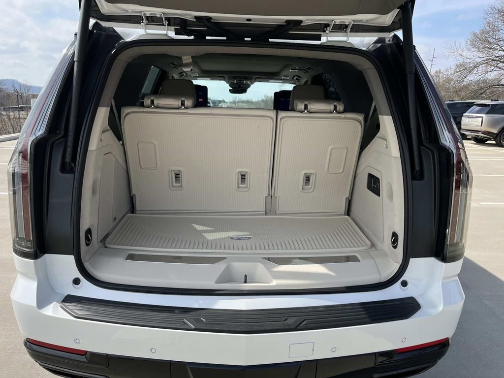 Certified 2025 Cadillac Escalade Sport Platinum image 12