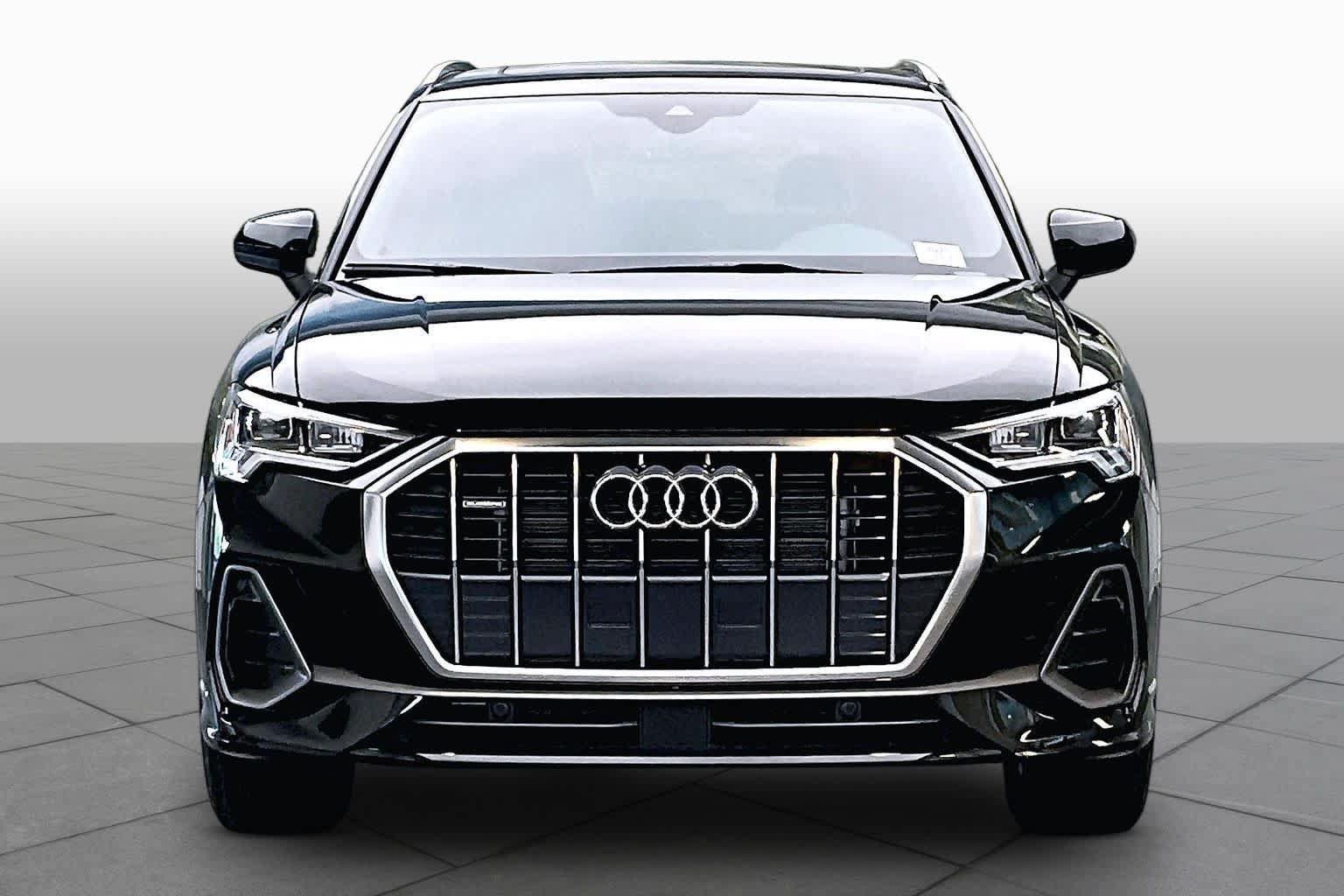 Certified 2025 Audi Q3 2.0T Premium w/ Convenience Package AWD/4WD image 4