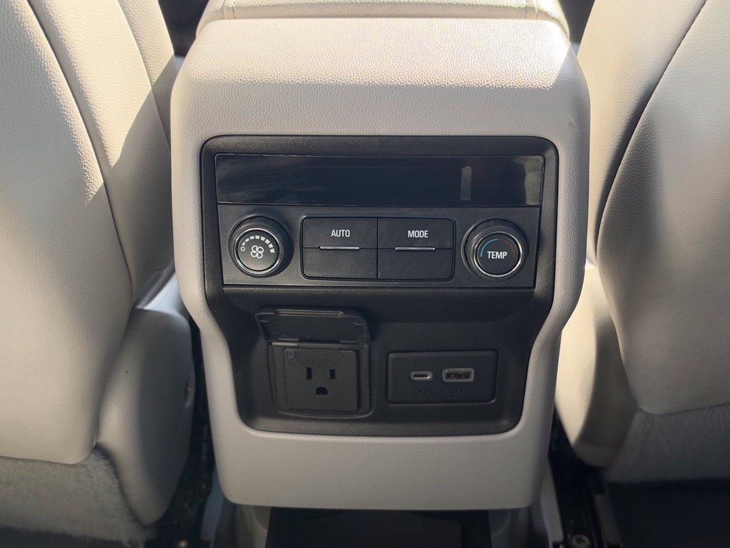 Used 2020 GMC Acadia SLT w/ Driver Alert Package II AWD/4WD image 34