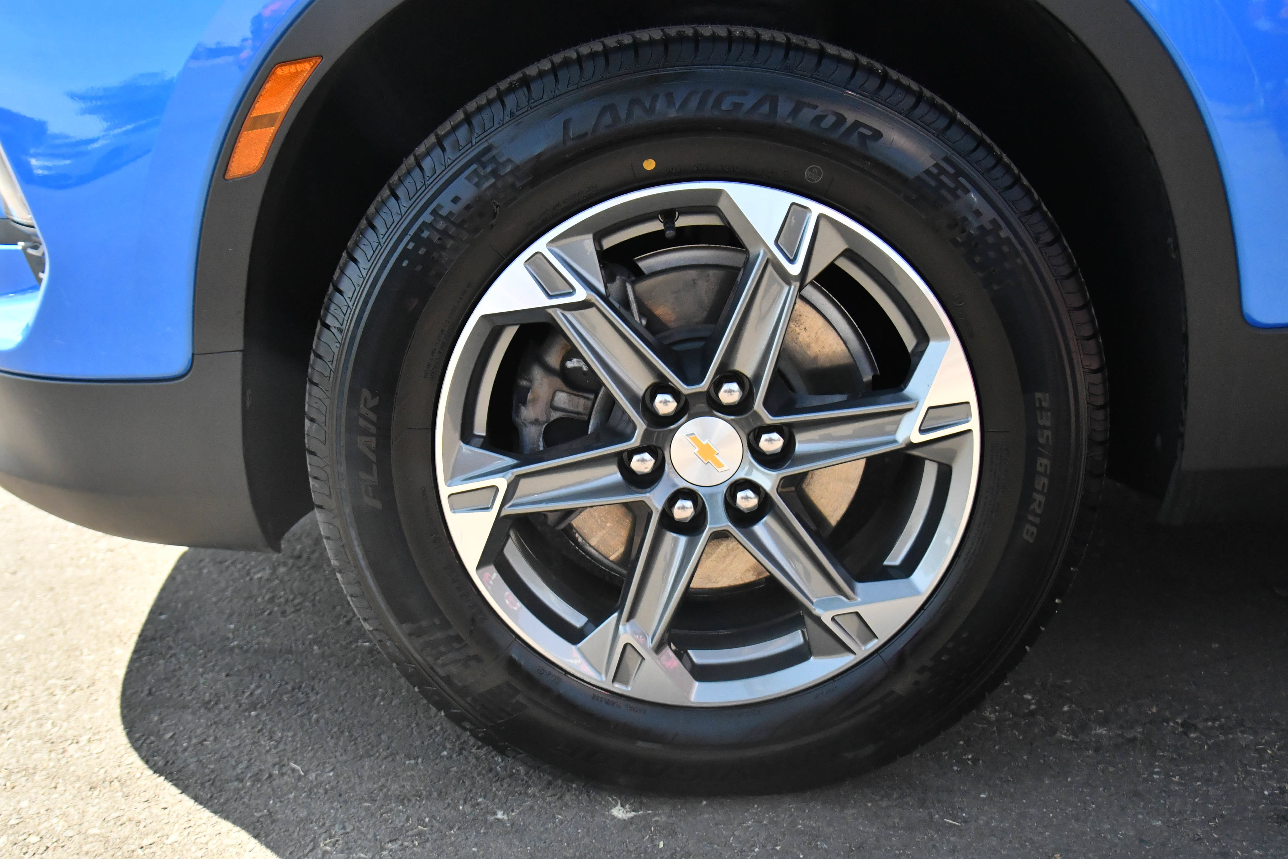 Used 2025 Chevrolet Blazer LT FWD image 12
