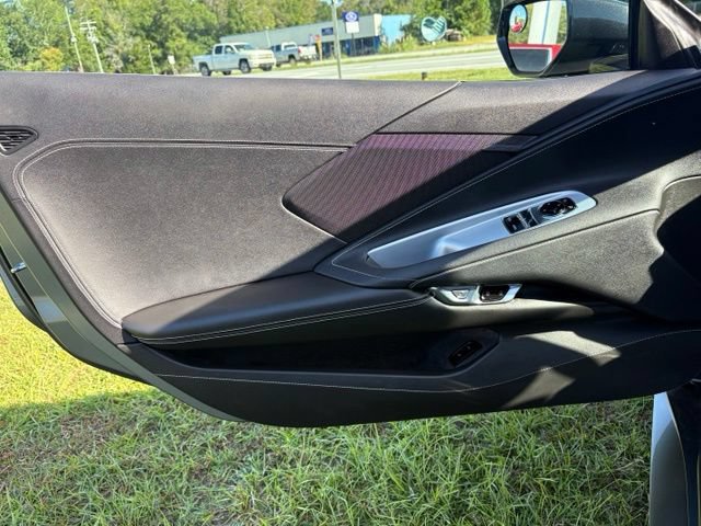 Used 2022 Chevrolet Corvette Stingray Coupe w/ Chrome Exterior Badge Package RWD image 10