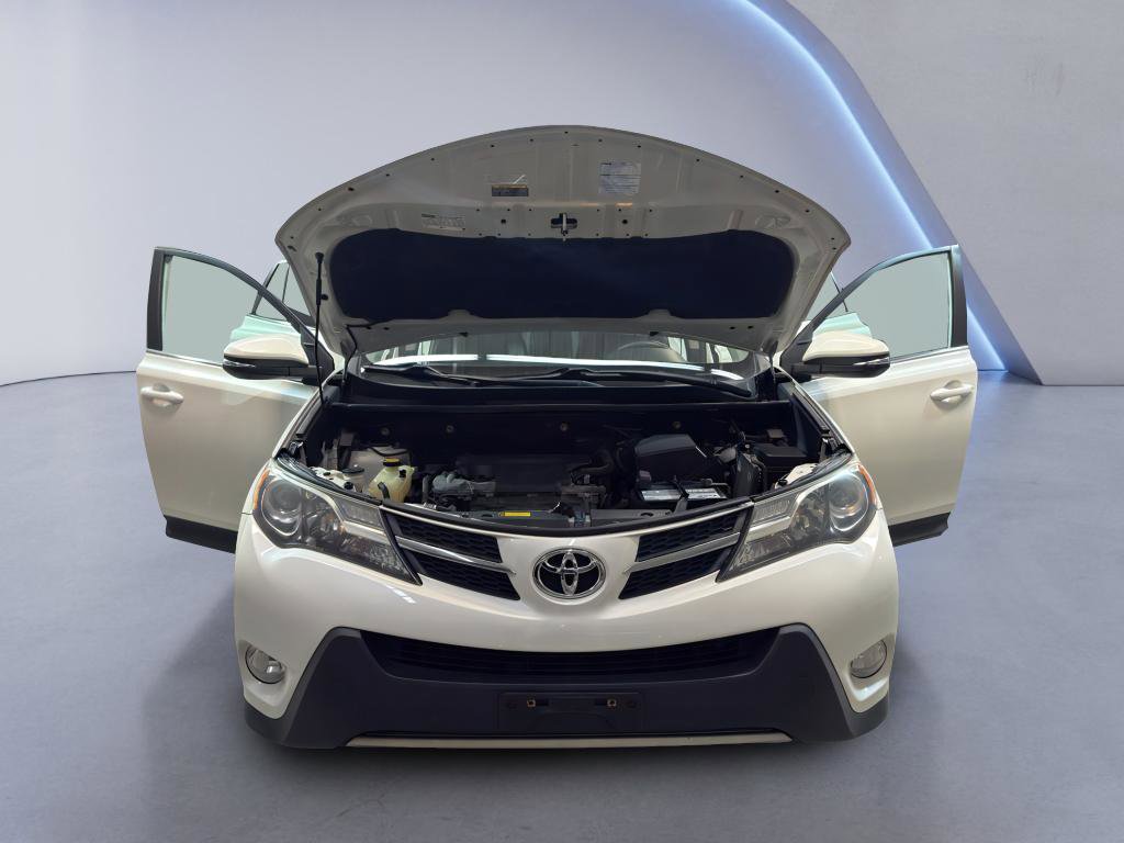 Used 2015 Toyota RAV4 Limited w/ Technology Package image 6
