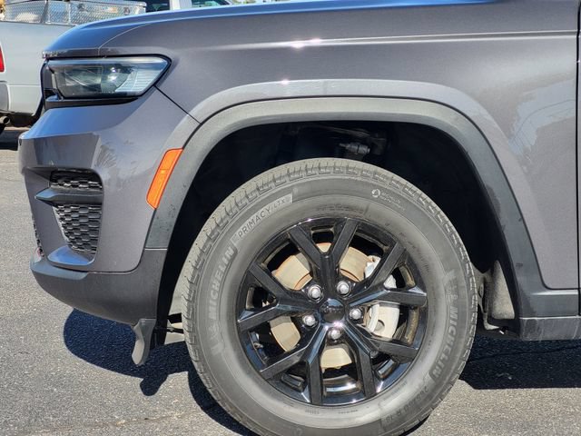 Certified 2024 Jeep Grand Cherokee Altitude AWD/4WD image 6