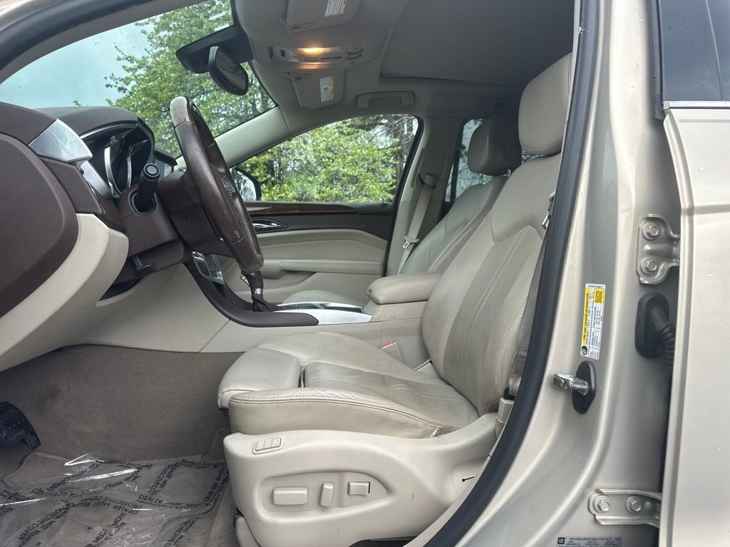 Used 2010 Cadillac SRX Luxury image 8