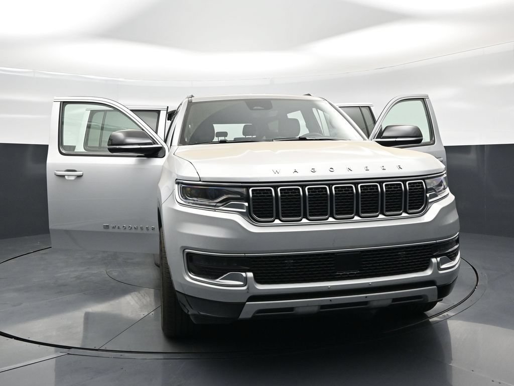 Used 2025 Jeep Wagoneer Series II AWD/4WD image 32