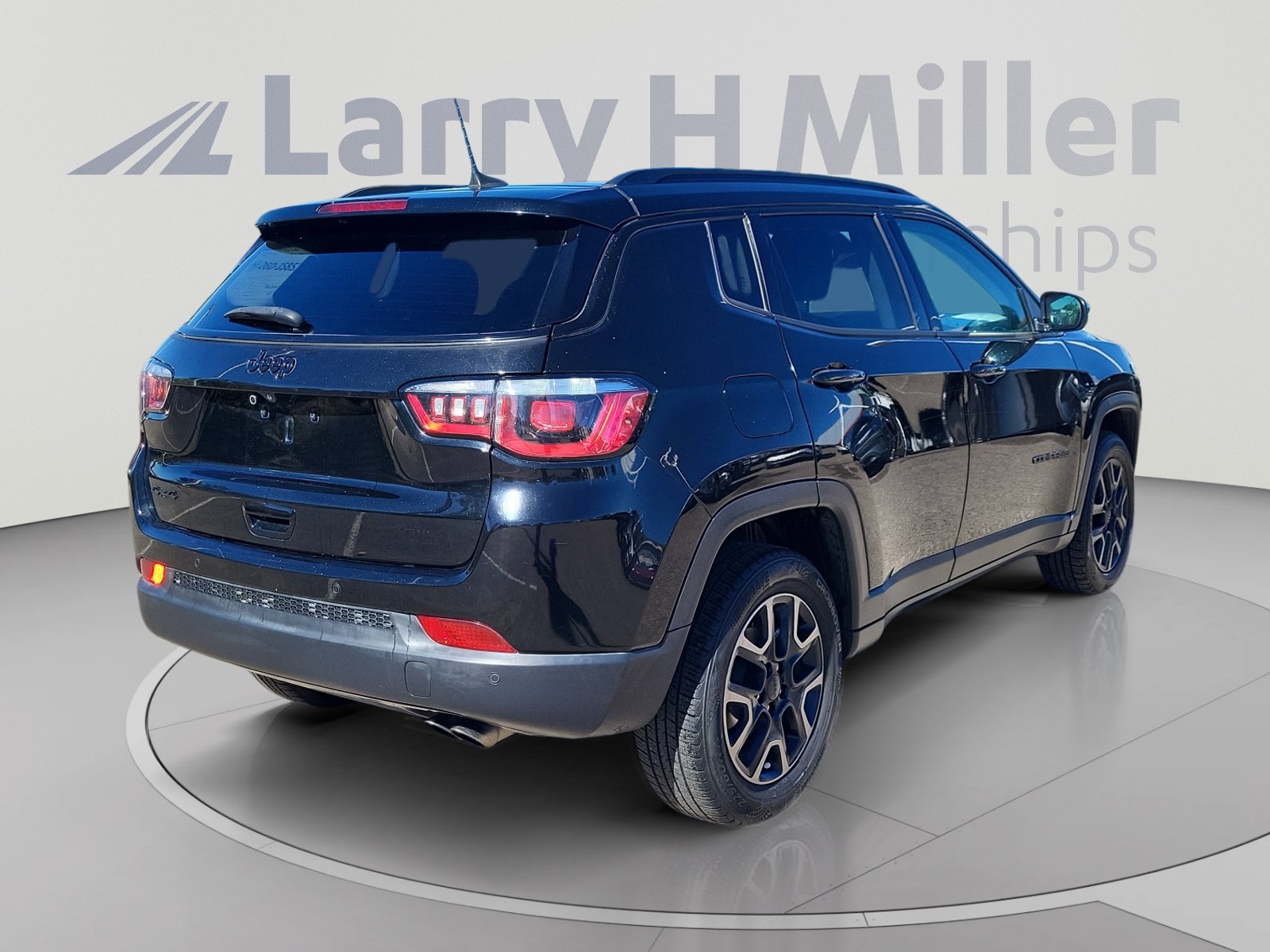 Used 2019 Jeep Compass Sport AWD/4WD image 5