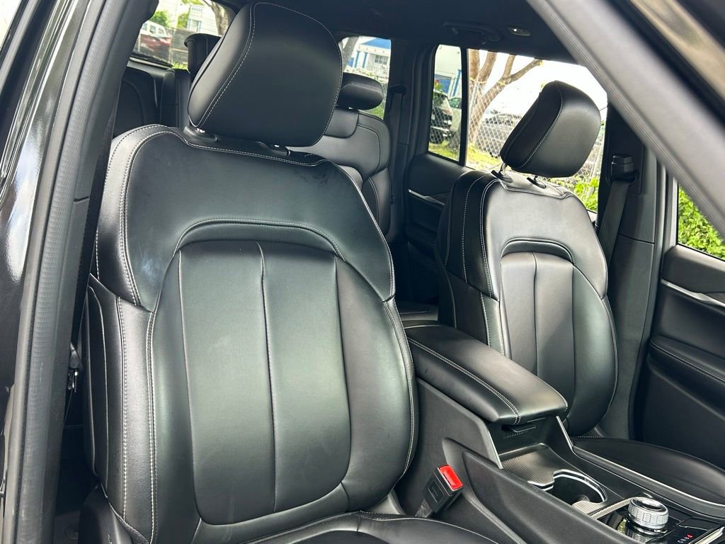 Certified 2024 Jeep Grand Cherokee Limited w/ Black Appearance Package image 38