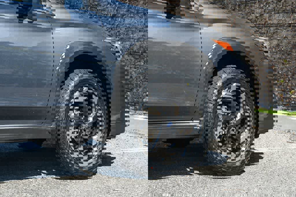 Used 2022 Subaru Crosstrek 2.5i Limited w/ Moonroof Package 2 image 11