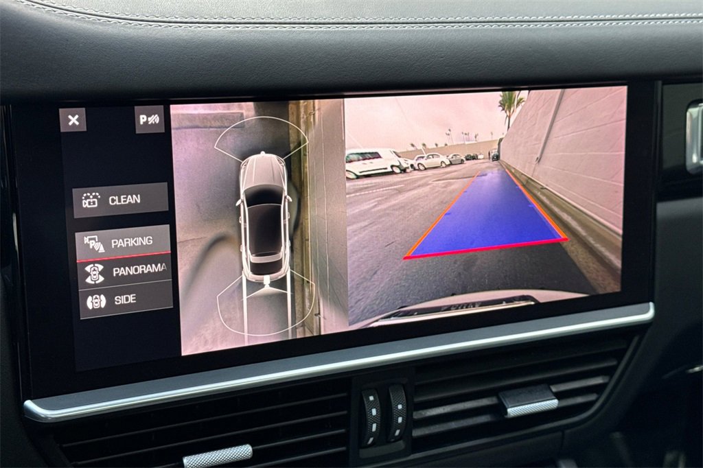 Used 2021 Porsche Cayenne GTS image 25