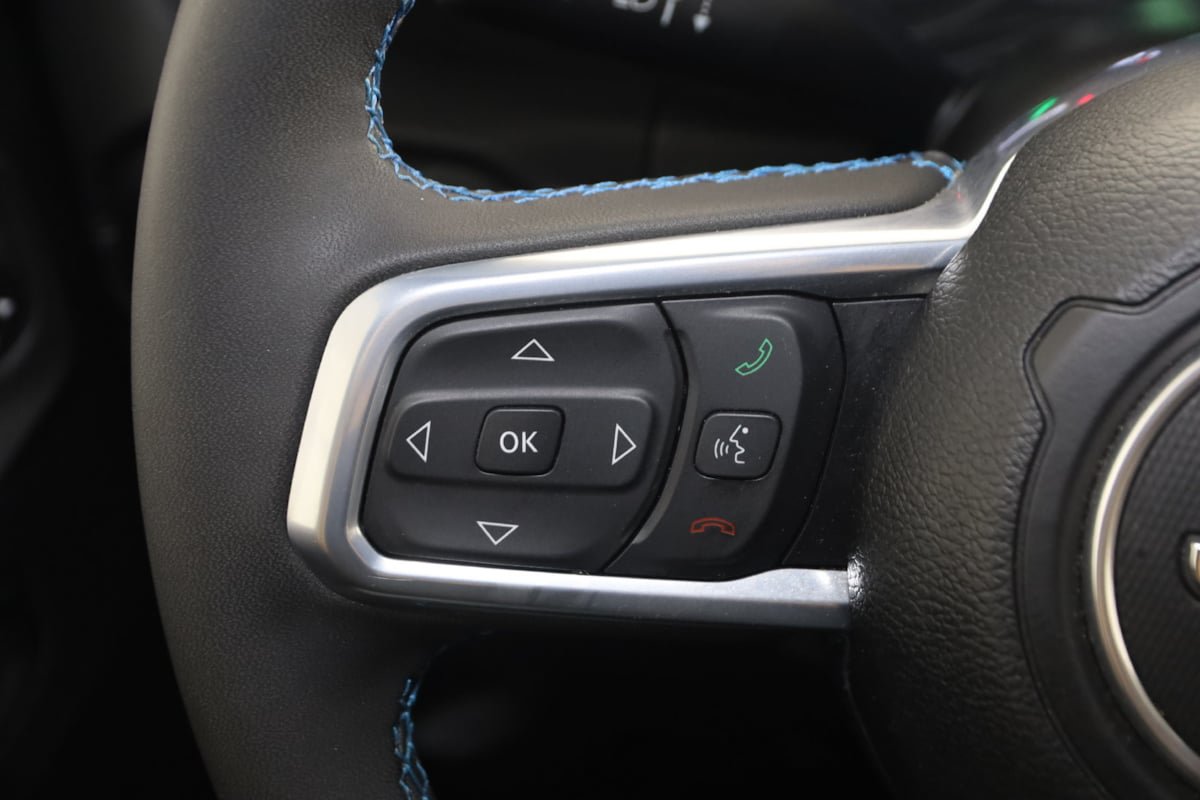 Used 2024 Jeep Wrangler High Altitude AWD/4WD image 28