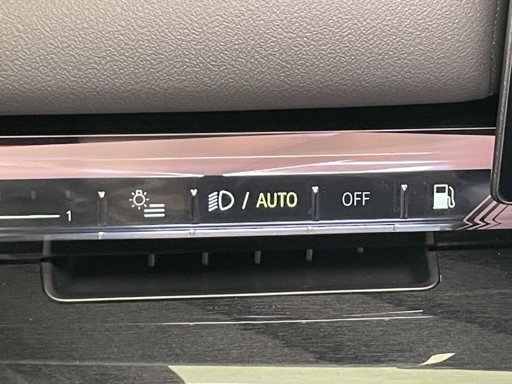New 2027 BMW 550e xDrive w/ Executive Package AWD/4WD image 33