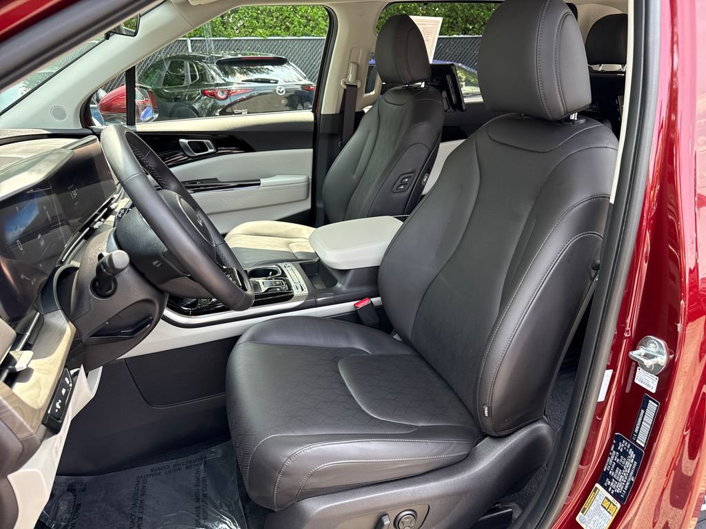 Used 2024 Kia Carnival SX FWD image 9
