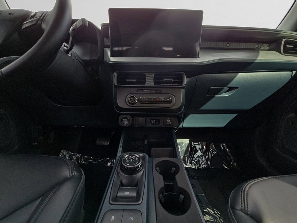 Used 2025 Ford Maverick Lariat w/ Black Appearance Package image 13