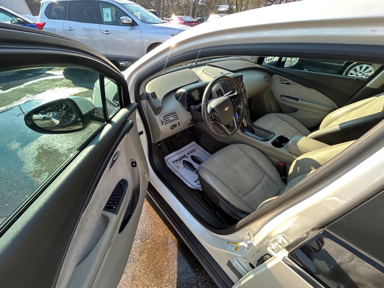 Used 2013 Chevrolet Volt Premium w/ Premium Trim Package image 5