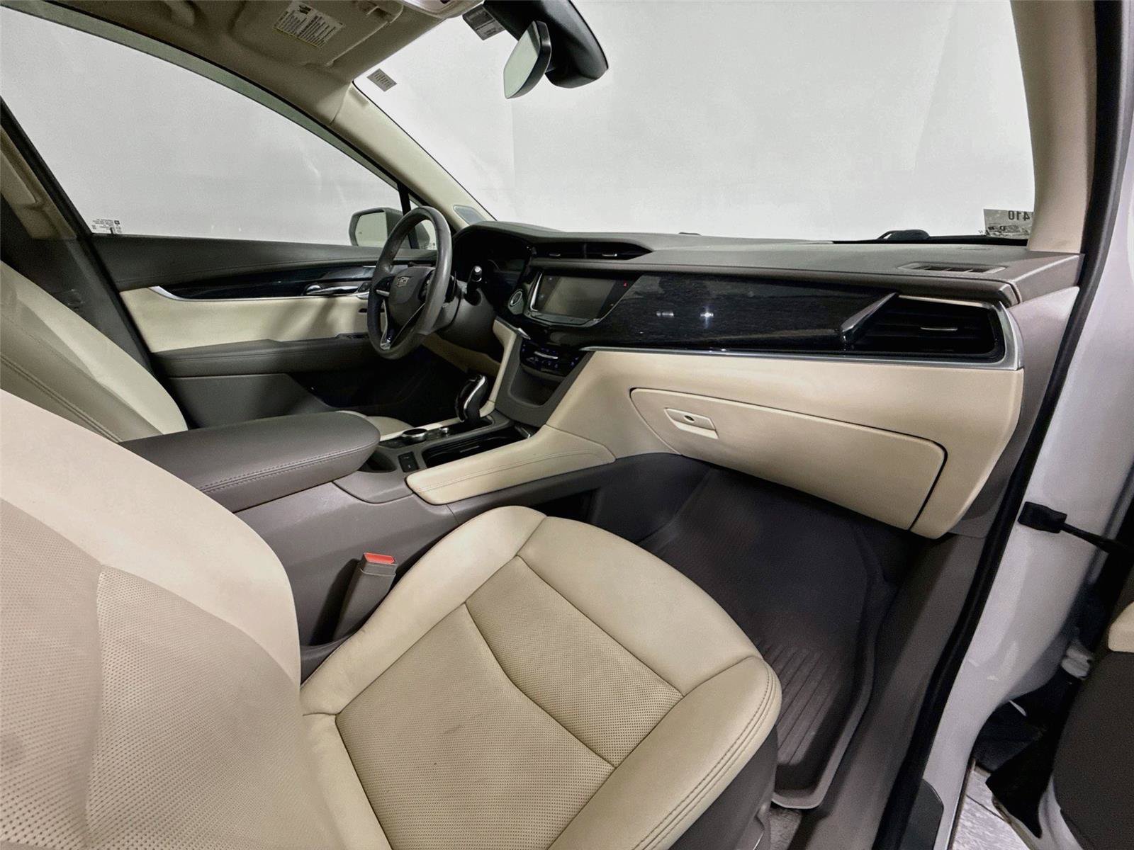 Used 2020 Cadillac XT6 Premium Luxury FWD image 14