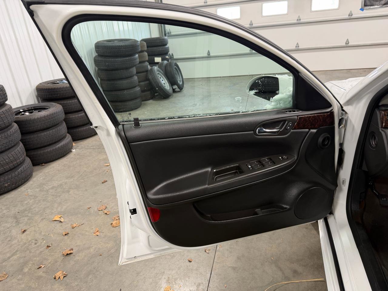 Used 2014 Chevrolet Impala Limited LS image 21