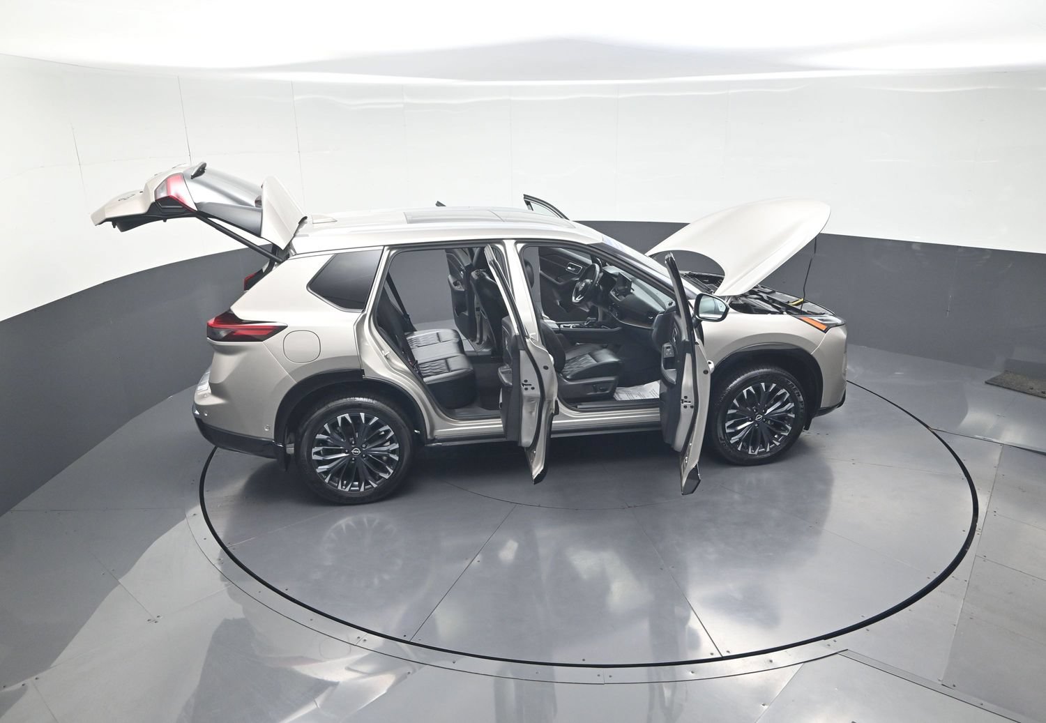 Used 2024 Nissan Rogue Platinum AWD/4WD image 14