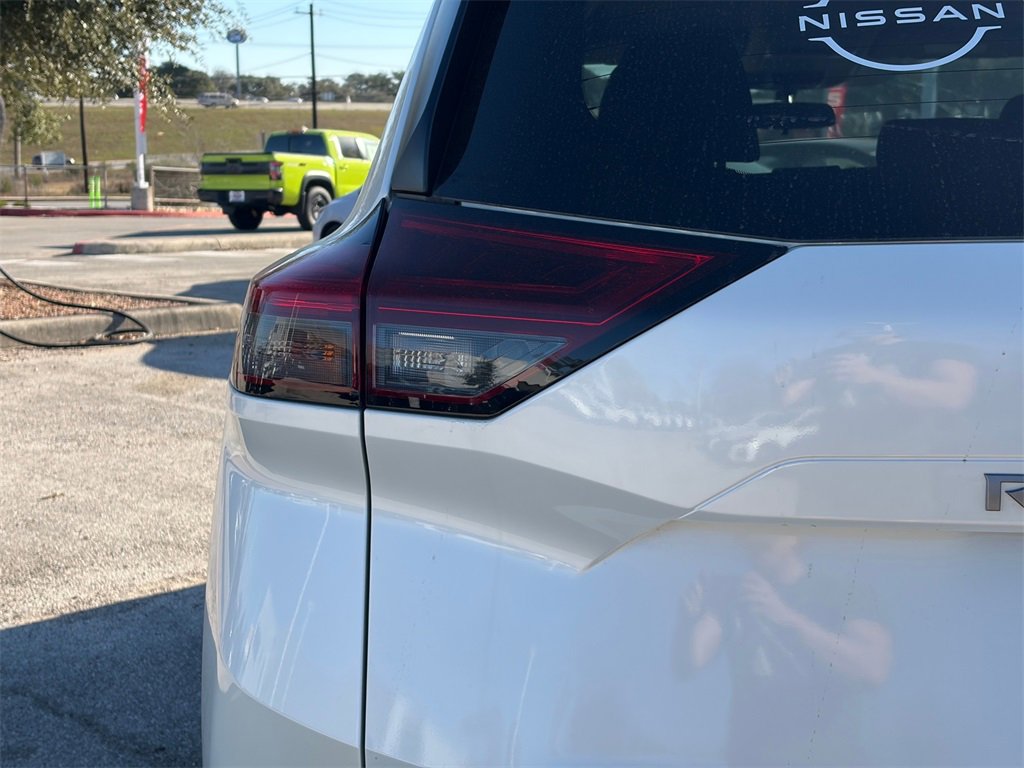 Certified 2025 Nissan Rogue S image 5