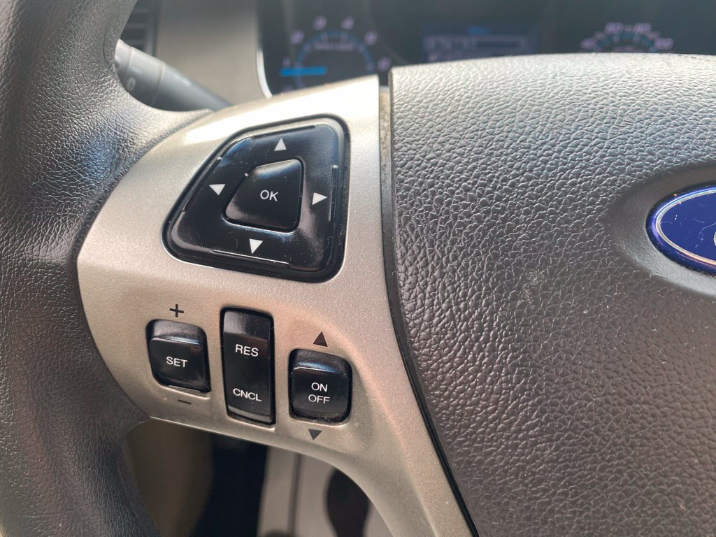Used 2015 Ford Taurus Limited FWD image 18