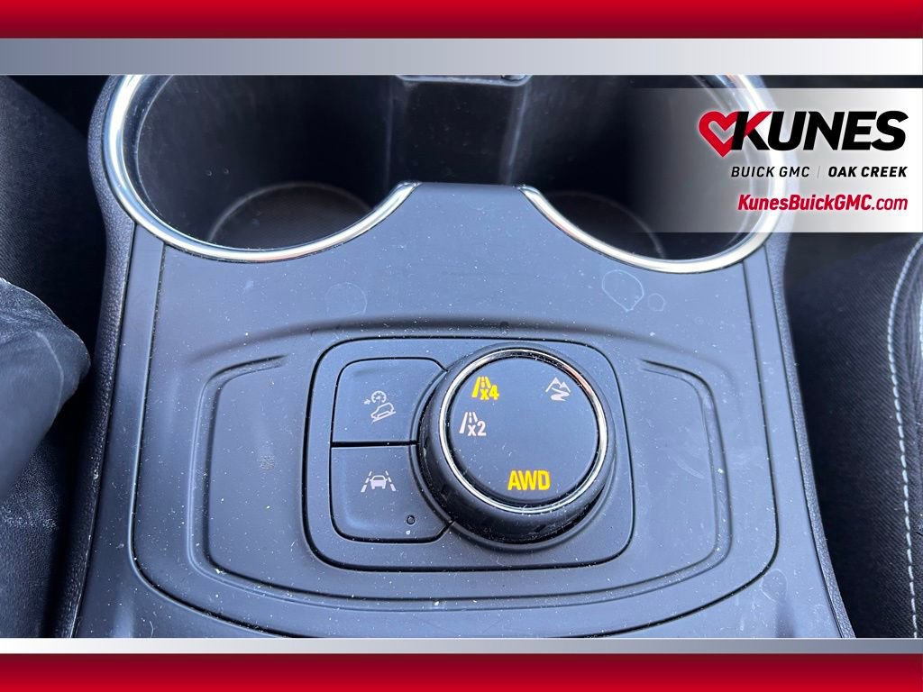 Used 2024 GMC Terrain SLE image 20