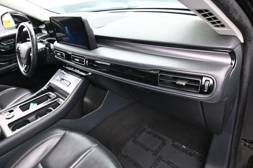 Used 2025 Lincoln Aviator 2WD image 41