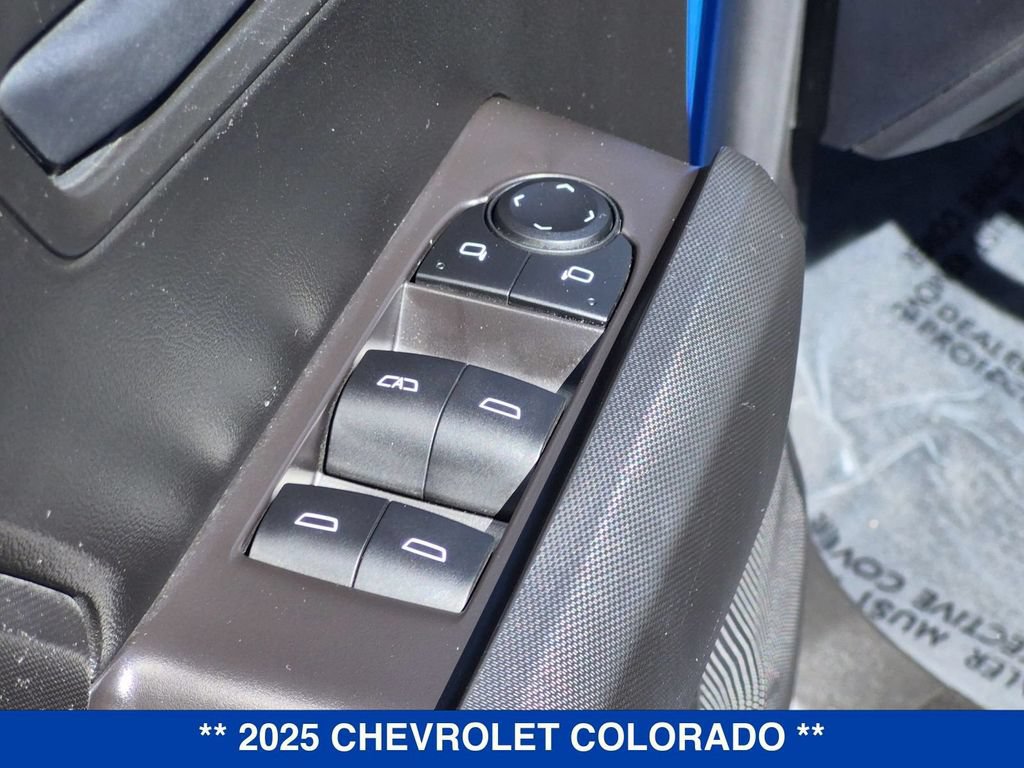 Used 2025 Chevrolet Colorado Trail Boss AWD/4WD image 11