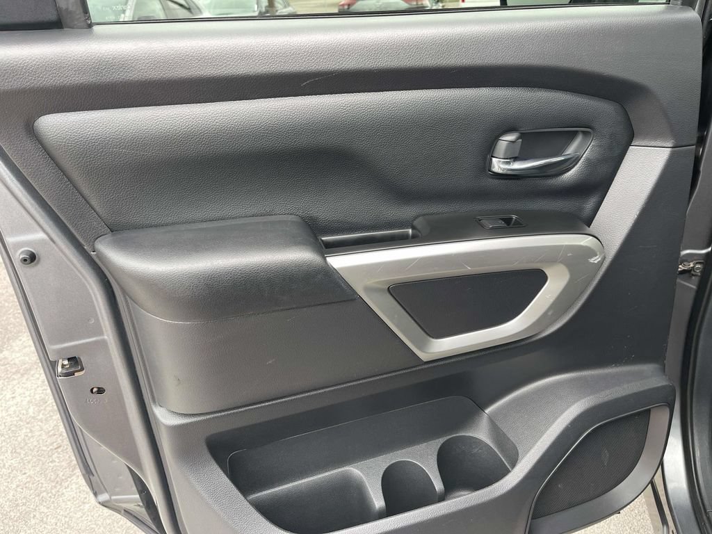 Used 2023 Nissan Titan SV RWD image 26