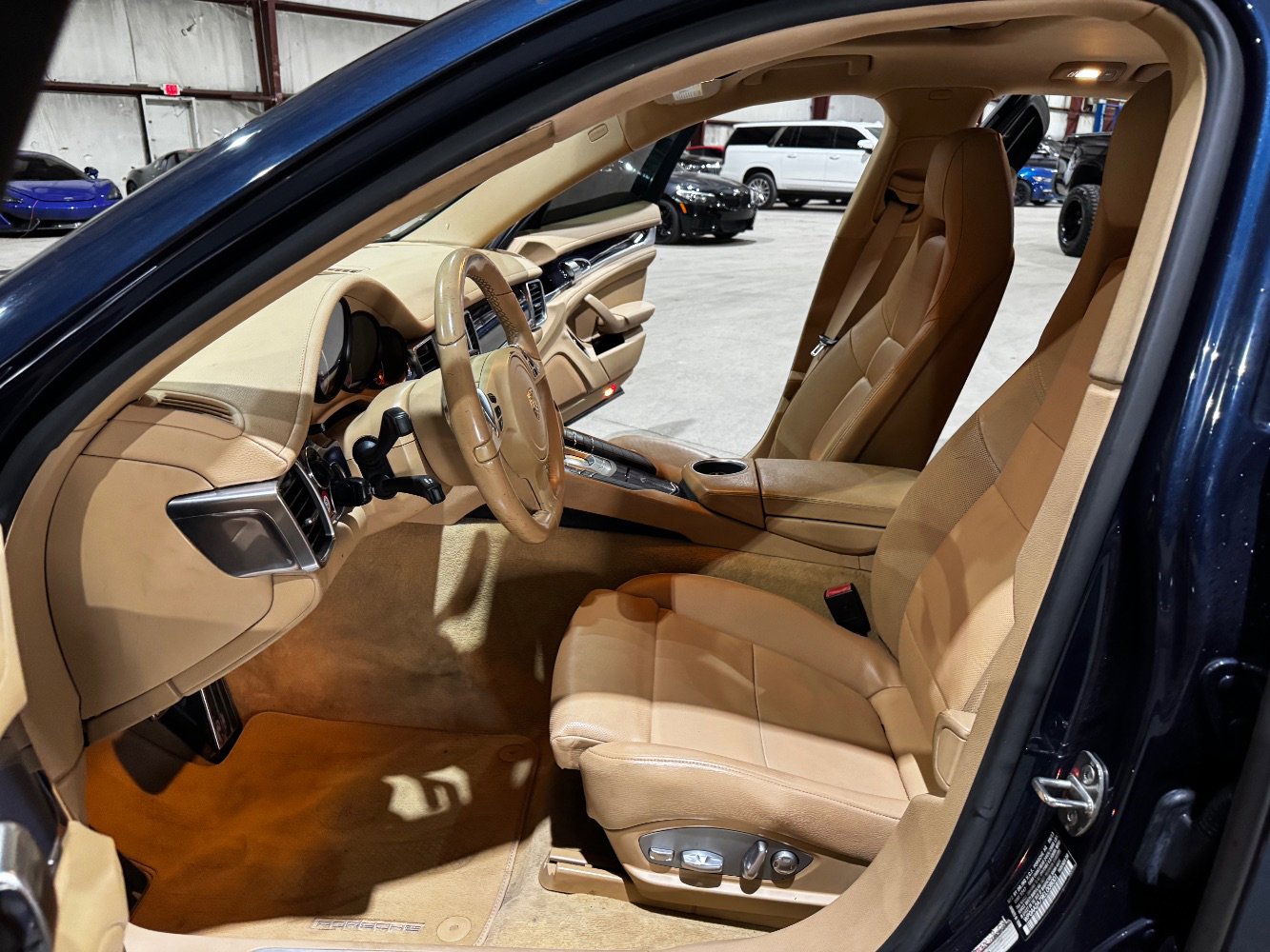 Used 2014 Porsche Panamera 4 AWD/4WD image 12