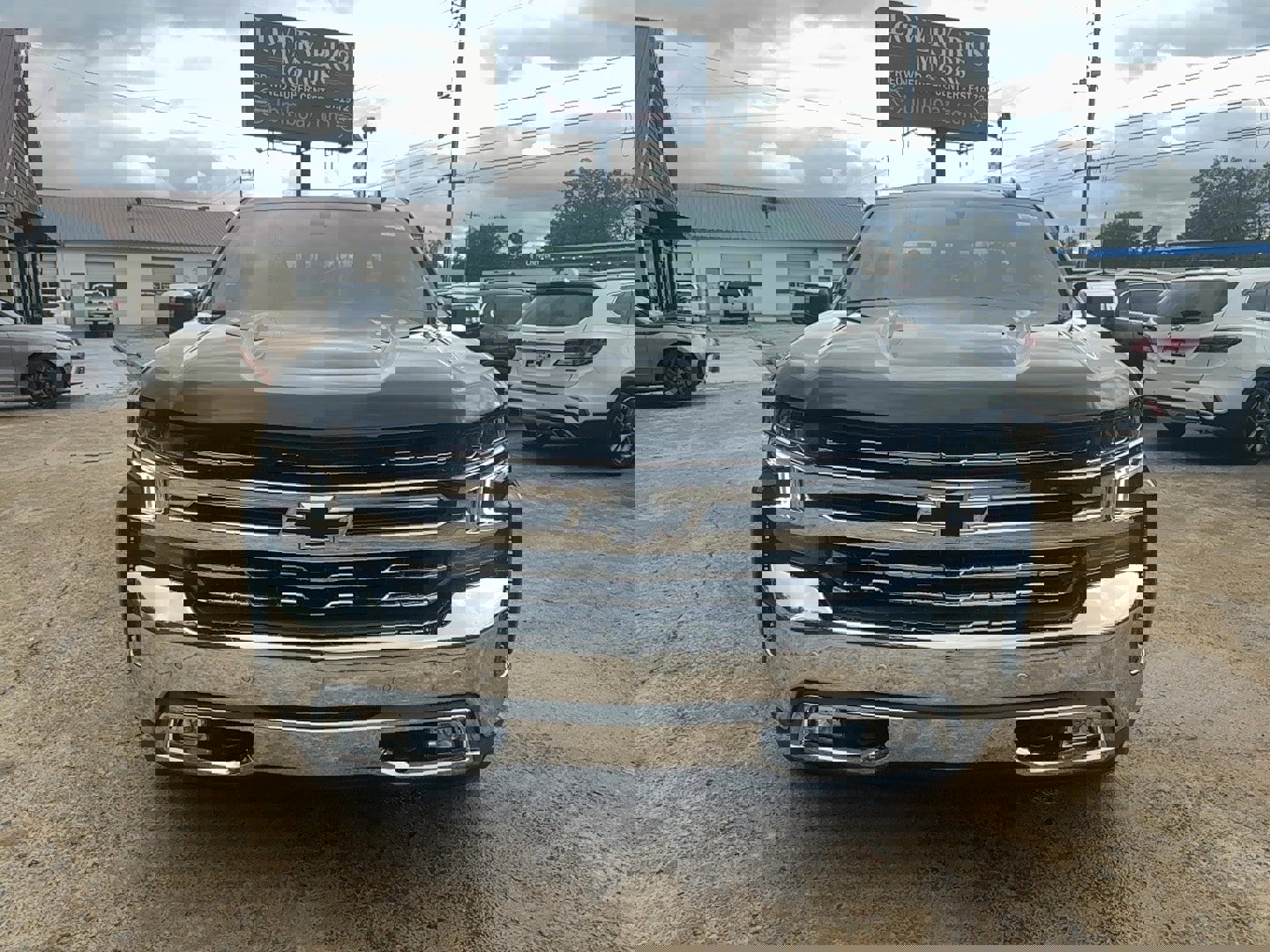 Used 2022 Chevrolet Silverado 1500 LTZ w/ Z71 Off-Road Package image 2