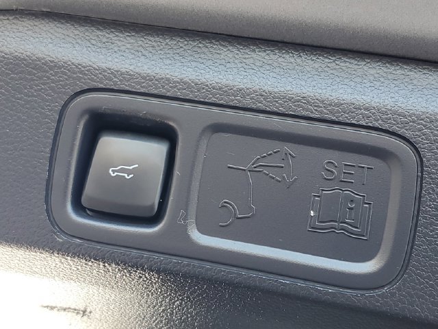 Used 2024 Ford Expedition XLT AWD/4WD image 37