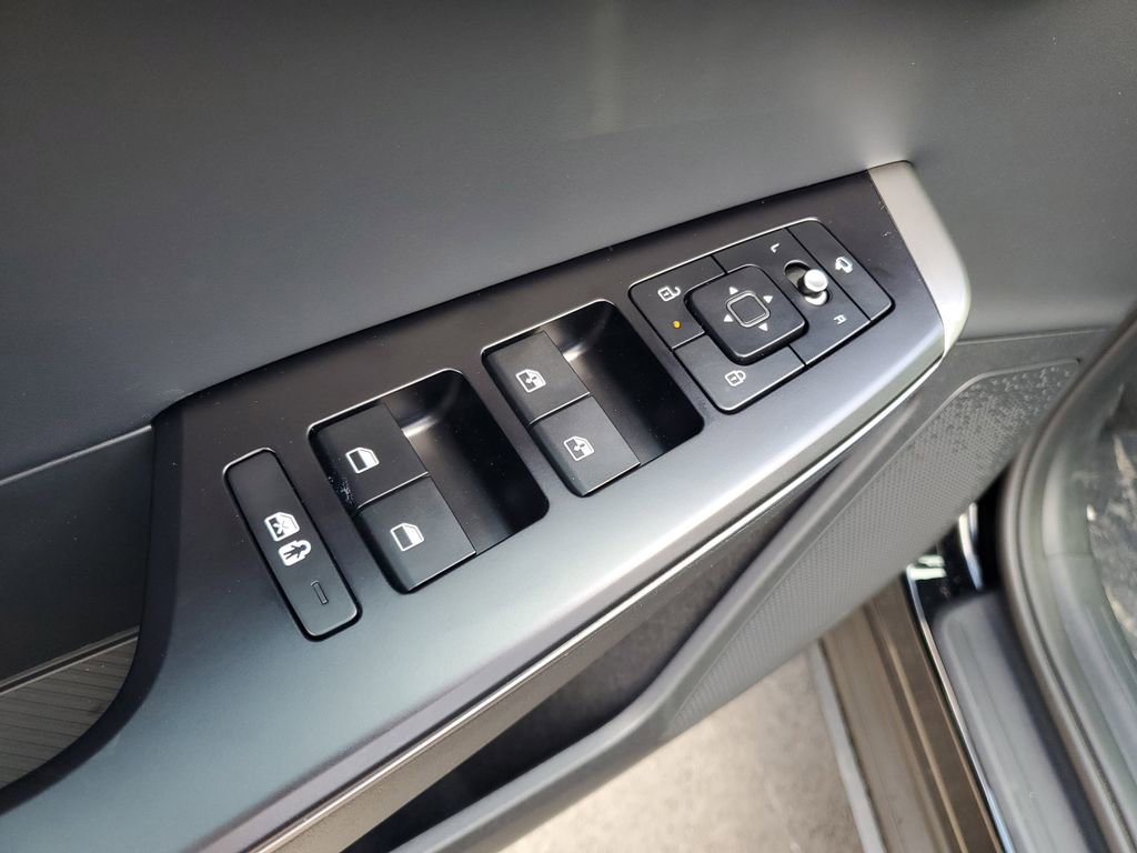 New 2025 Kia EV6 Light w/ Light LR Technology Package image 9