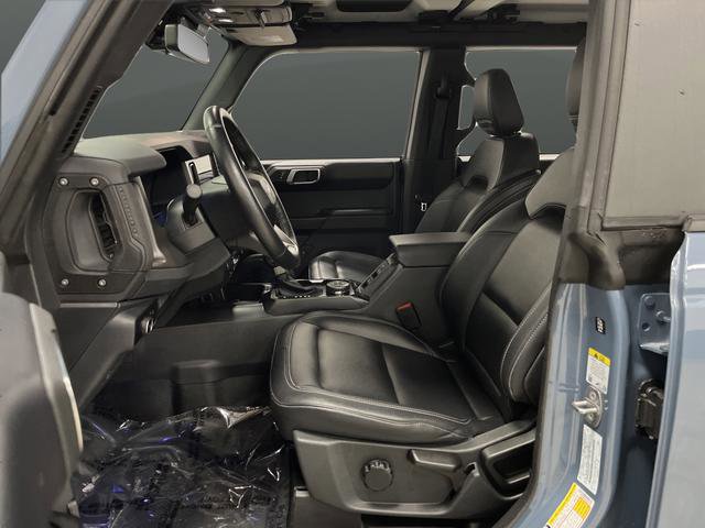 Used 2025 Ford Bronco Badlands image 4
