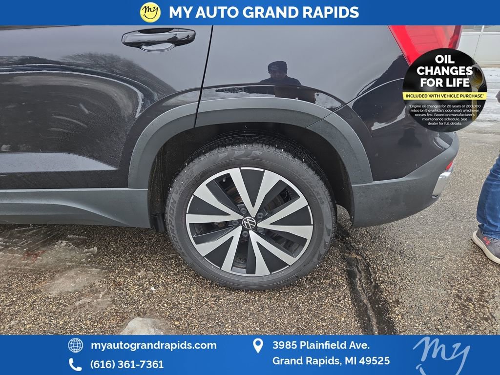 Used 2022 Volkswagen Taos SE image 31