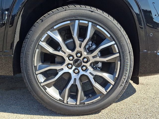 New 2026 GMC Acadia Denali Ultimate w/ LPO, Floor Liner Package image 9