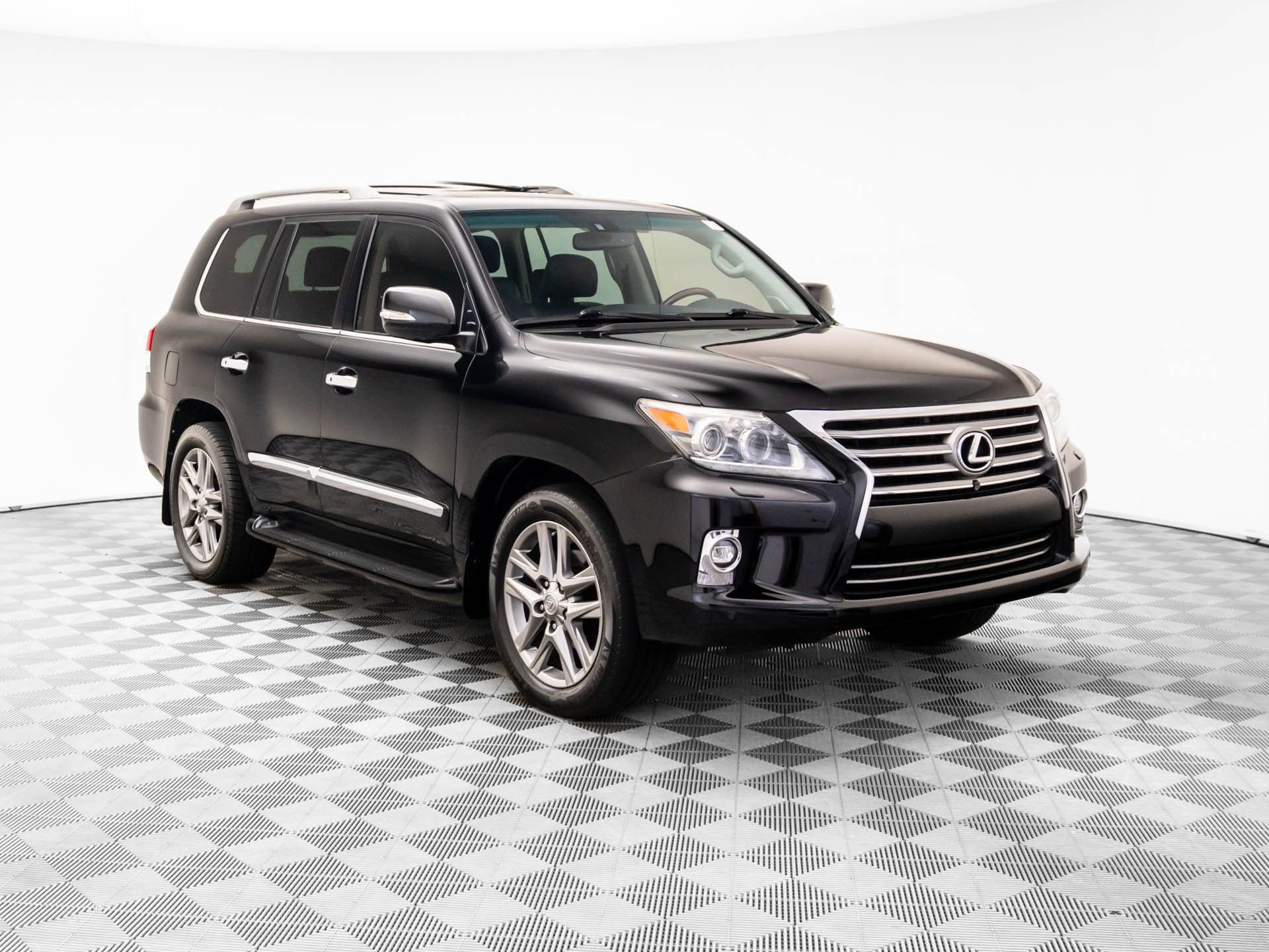 Used 2014 Lexus LX 570 4WD w/ Luxury Package image 9