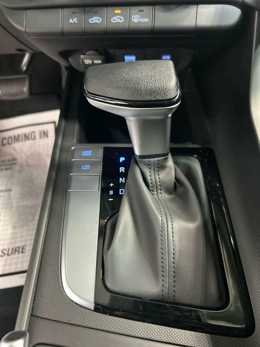 New 2026 Hyundai Elantra SE FWD image 7