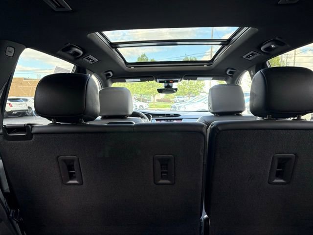 Used 2022 Cadillac XT6 Sport w/ Technology Package AWD/4WD image 8