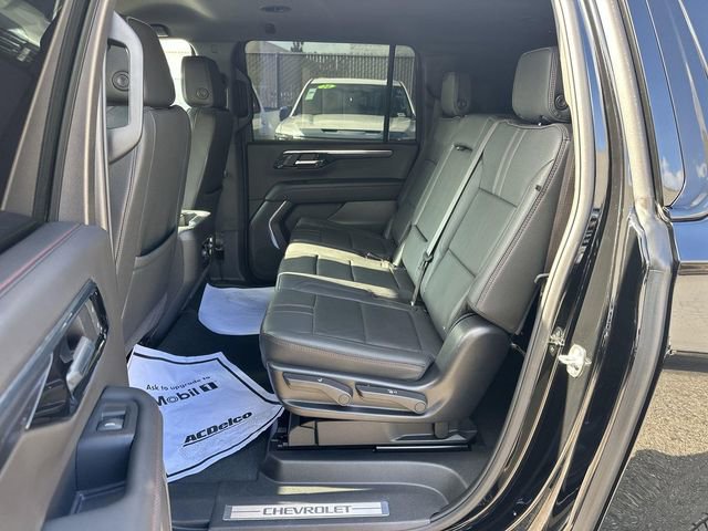 Used 2025 Chevrolet Suburban RST image 24