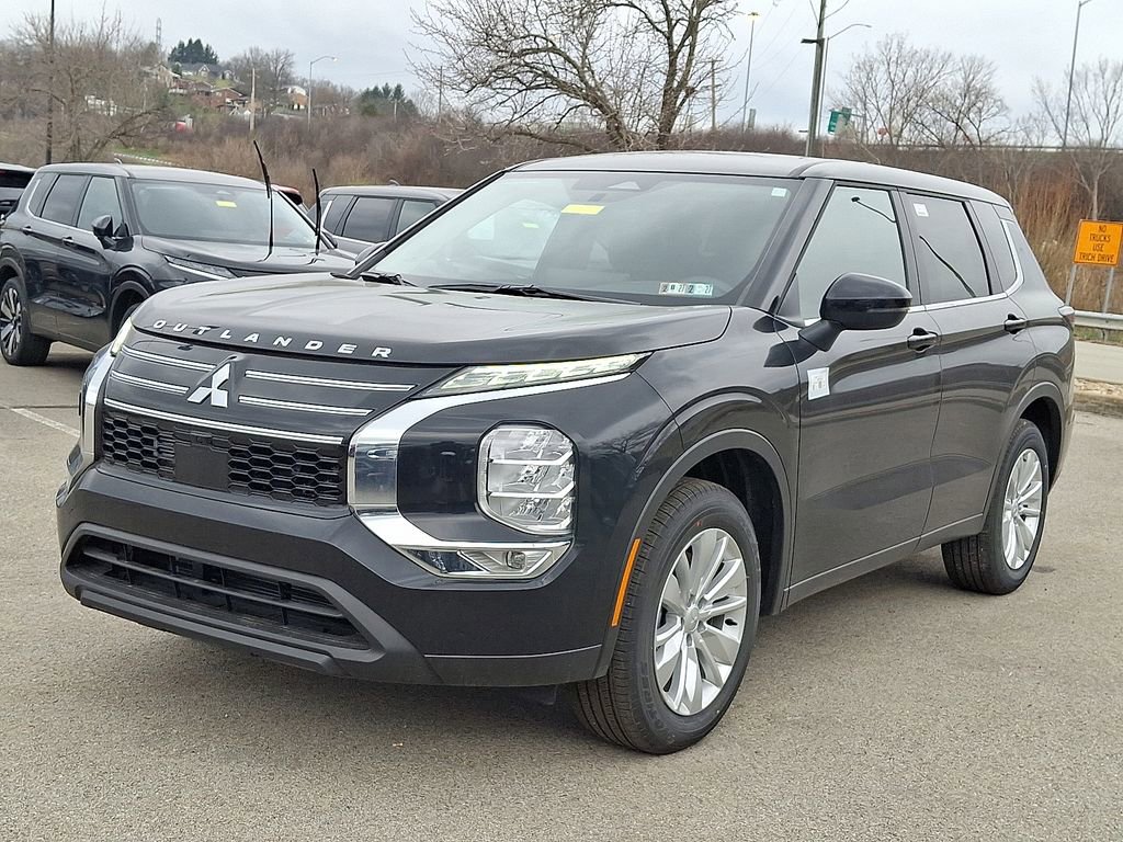New 2026 Mitsubishi Outlander ES AWD/4WD image 2
