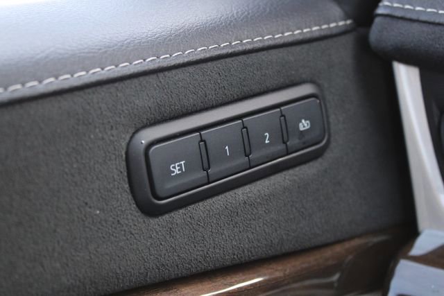 Used 2020 Cadillac Escalade ESV Luxury RWD image 8