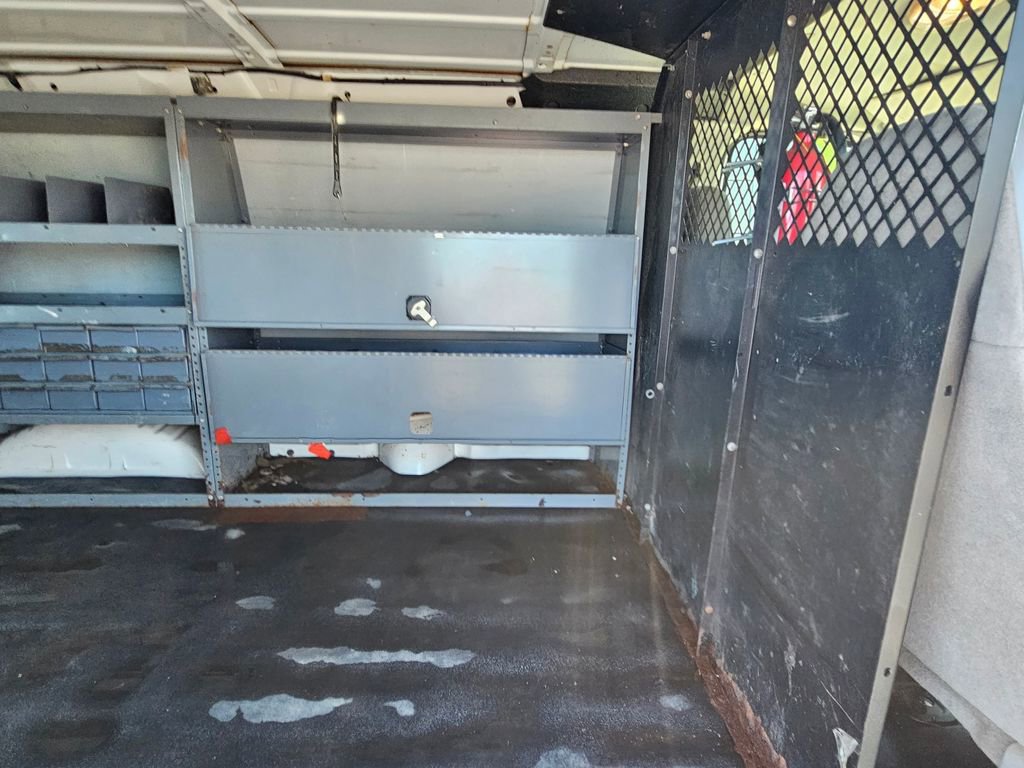 Used 2007 Ford E-250 and Econoline 250 RWD image 11