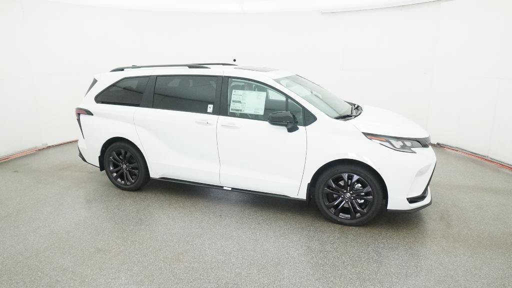 New 2025 Toyota Sienna XSE FWD image 15