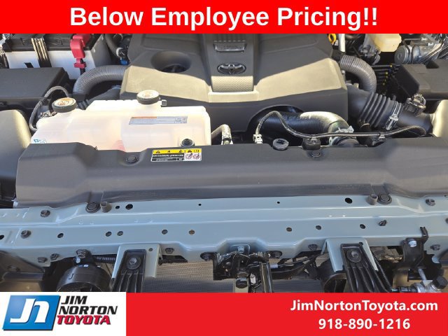 New 2026 Toyota Tundra Platinum w/ TRD Off-Road Package AWD/4WD image 11