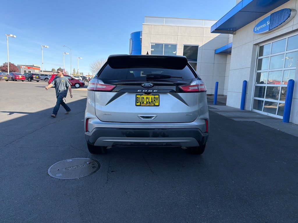 Used 2023 Ford Edge SEL AWD/4WD image 4