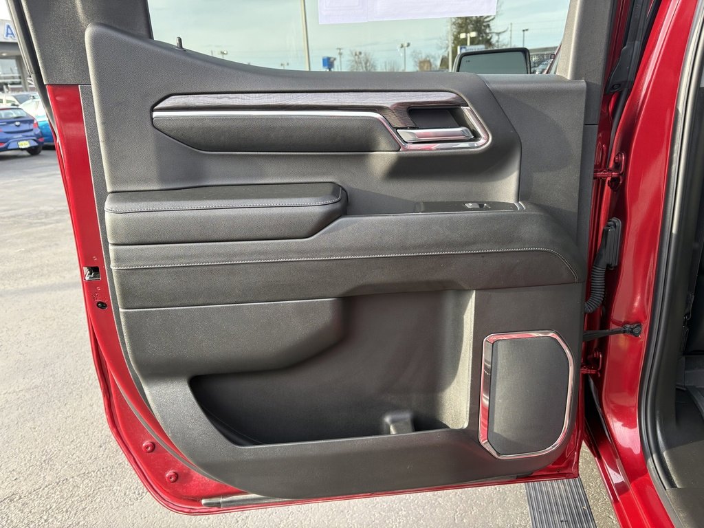 Used 2024 Chevrolet Silverado 1500 LTZ image 33